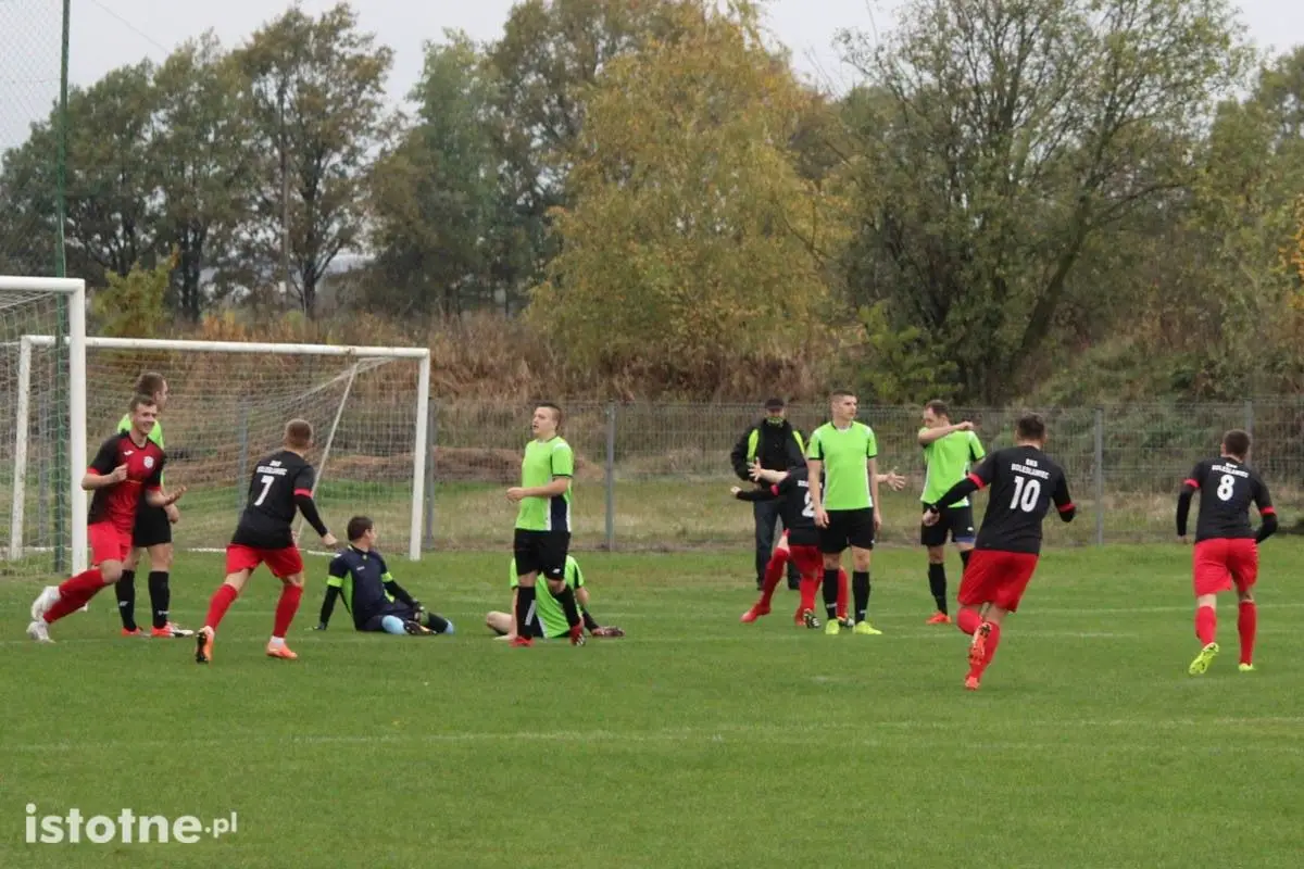 BKS wygrywa w Wykrotach