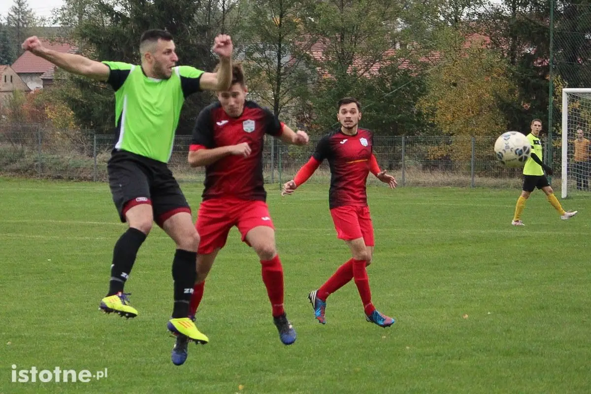 BKS wygrywa w Wykrotach