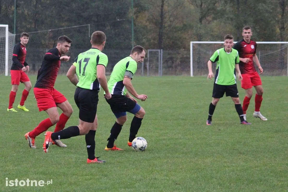 BKS wygrywa w Wykrotach