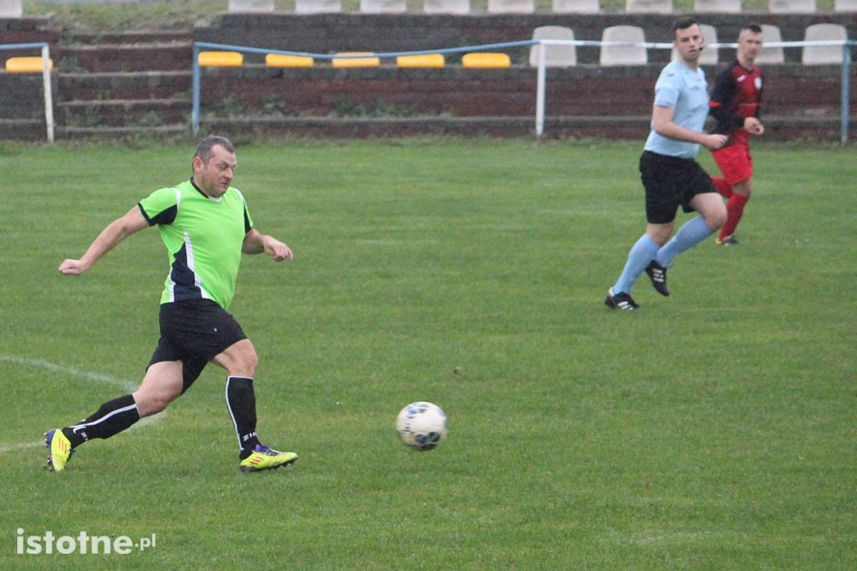 BKS wygrywa w Wykrotach