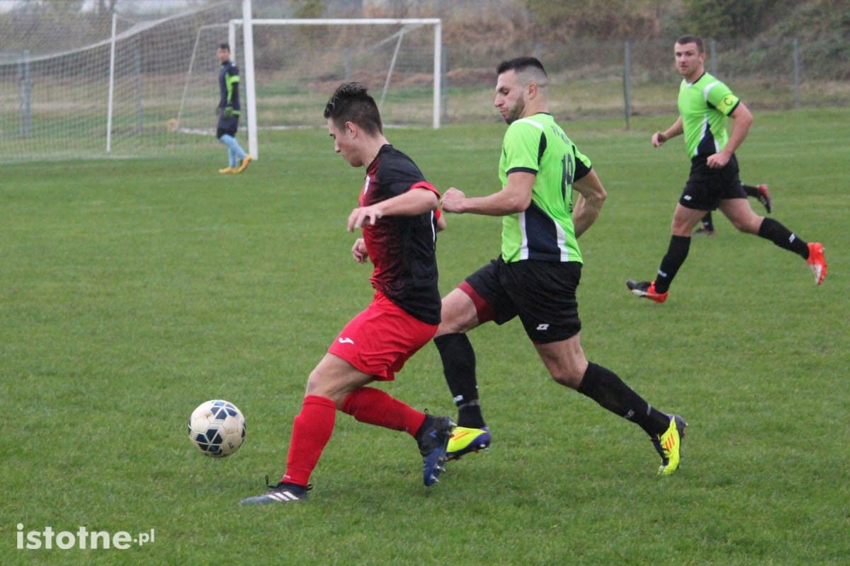 BKS wygrywa w Wykrotach