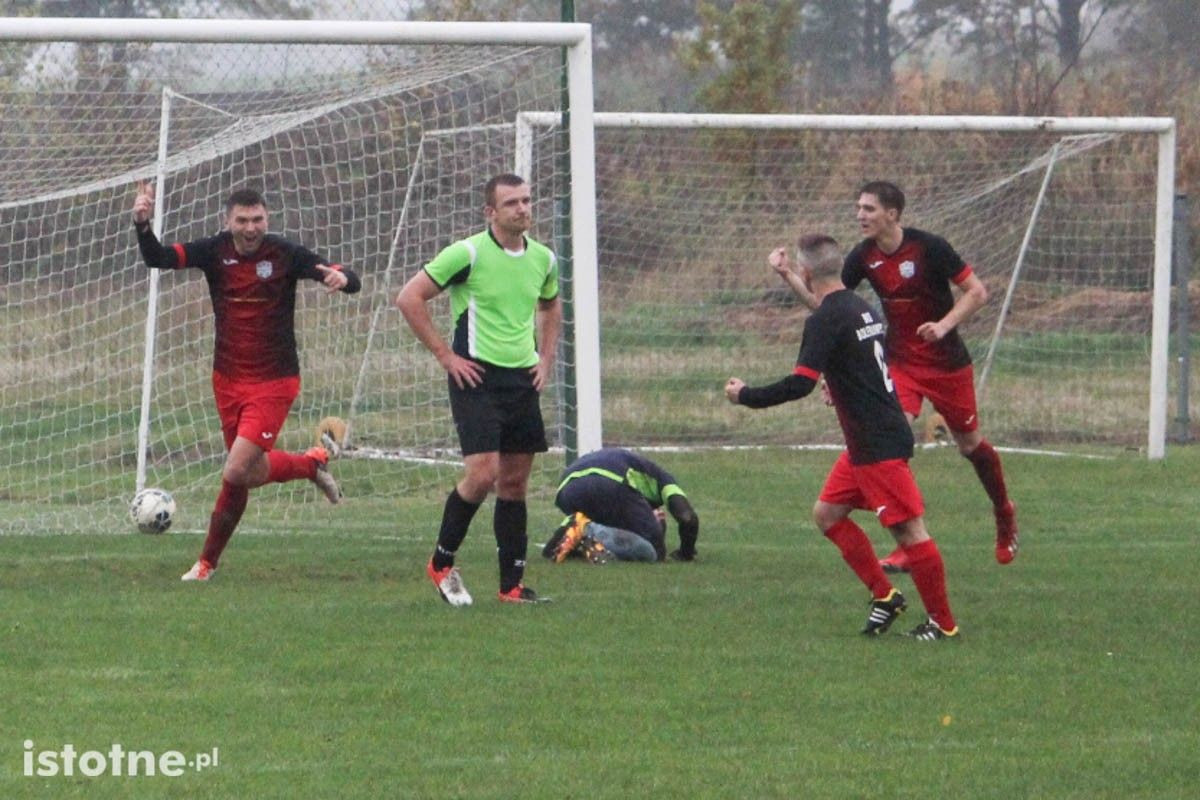 BKS wygrywa w Wykrotach