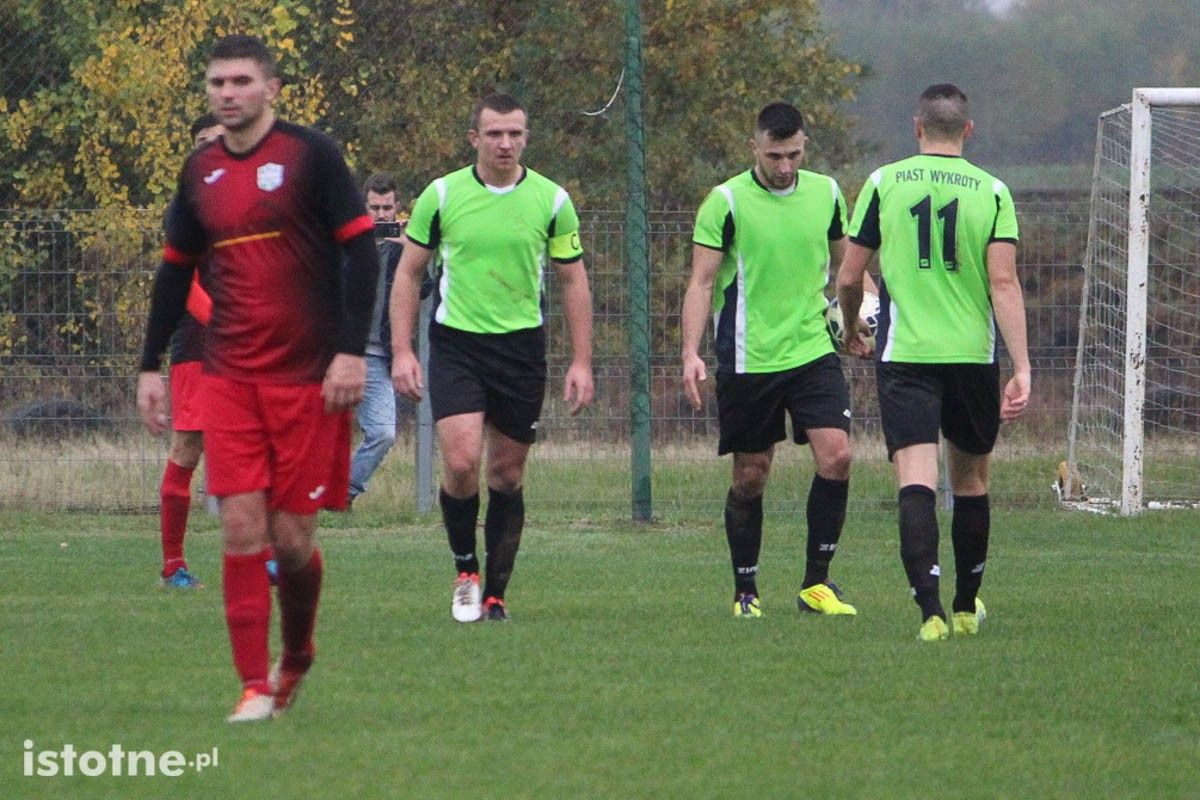 BKS wygrywa w Wykrotach