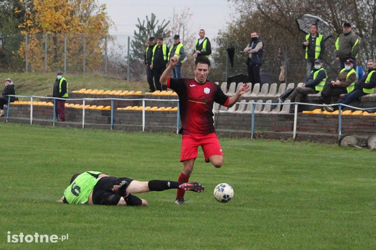 BKS wygrywa w Wykrotach