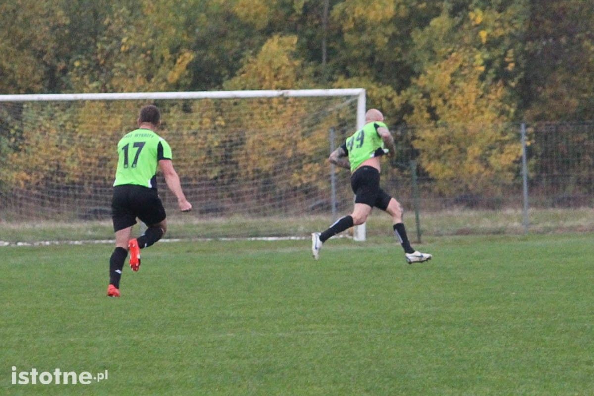 BKS wygrywa w Wykrotach