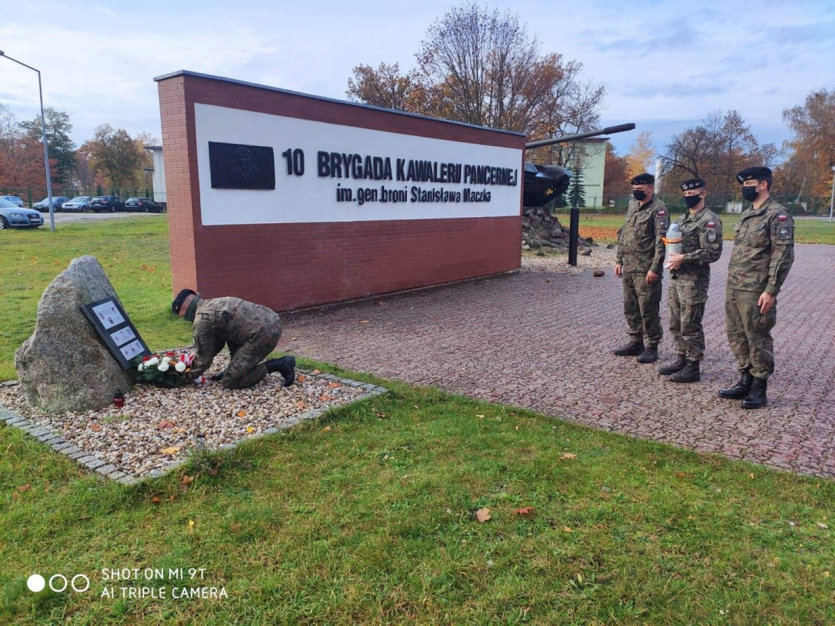 Świętoszowscy pancerniacy pamiętali o zmarłych kolegach