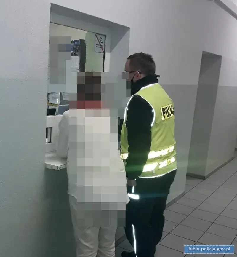 Sprawczyni i auta po kolizji