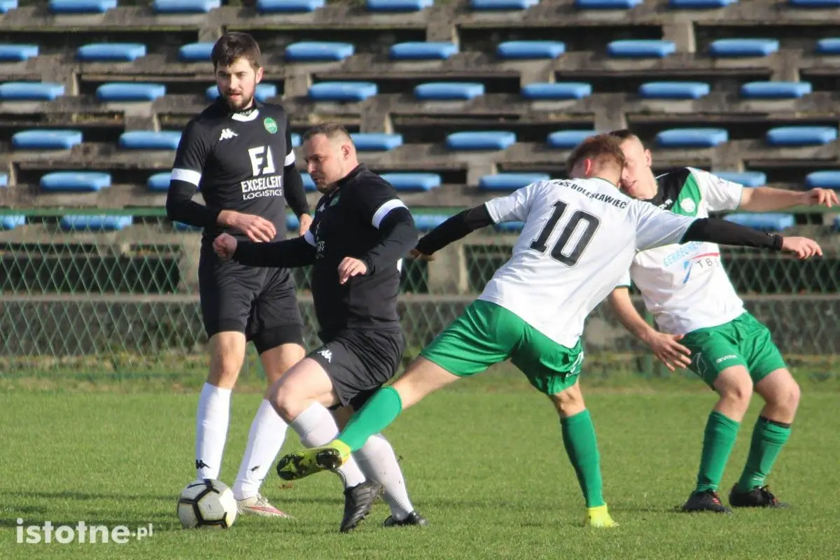 Warta wygrywa z BKS-em w derbach powiatu