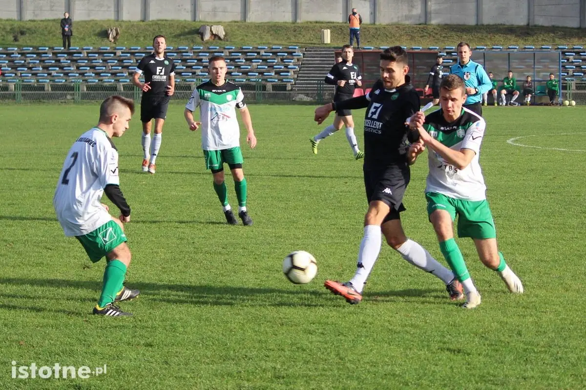 Warta wygrywa z BKS-em w derbach powiatu