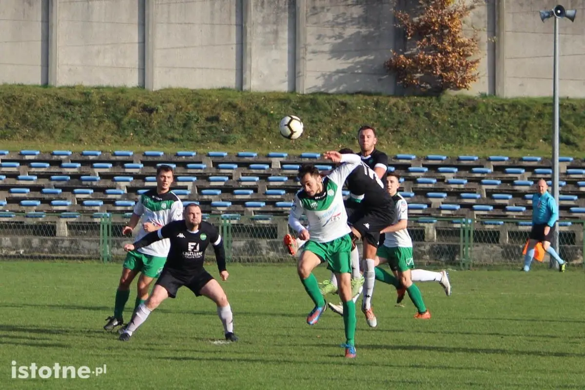 Warta wygrywa z BKS-em w derbach powiatu