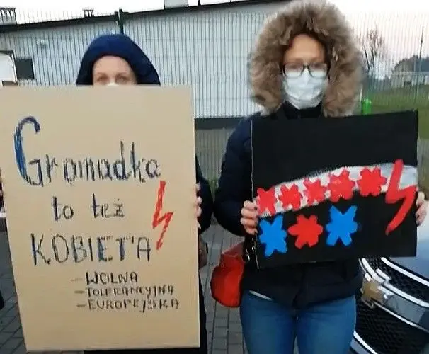 Gromadka protestuje