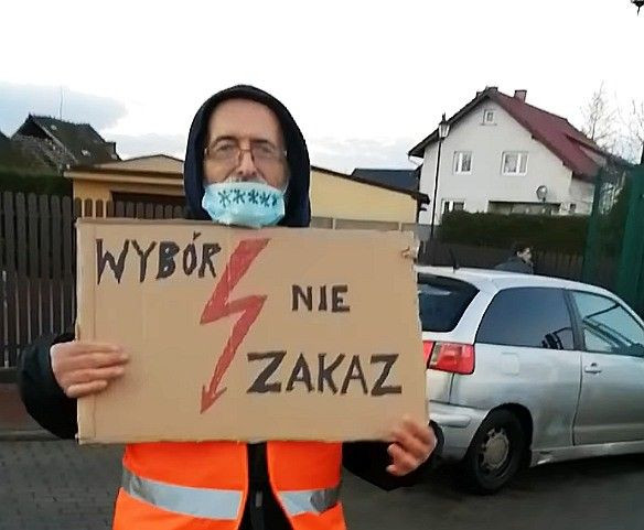 Gromadka protestuje