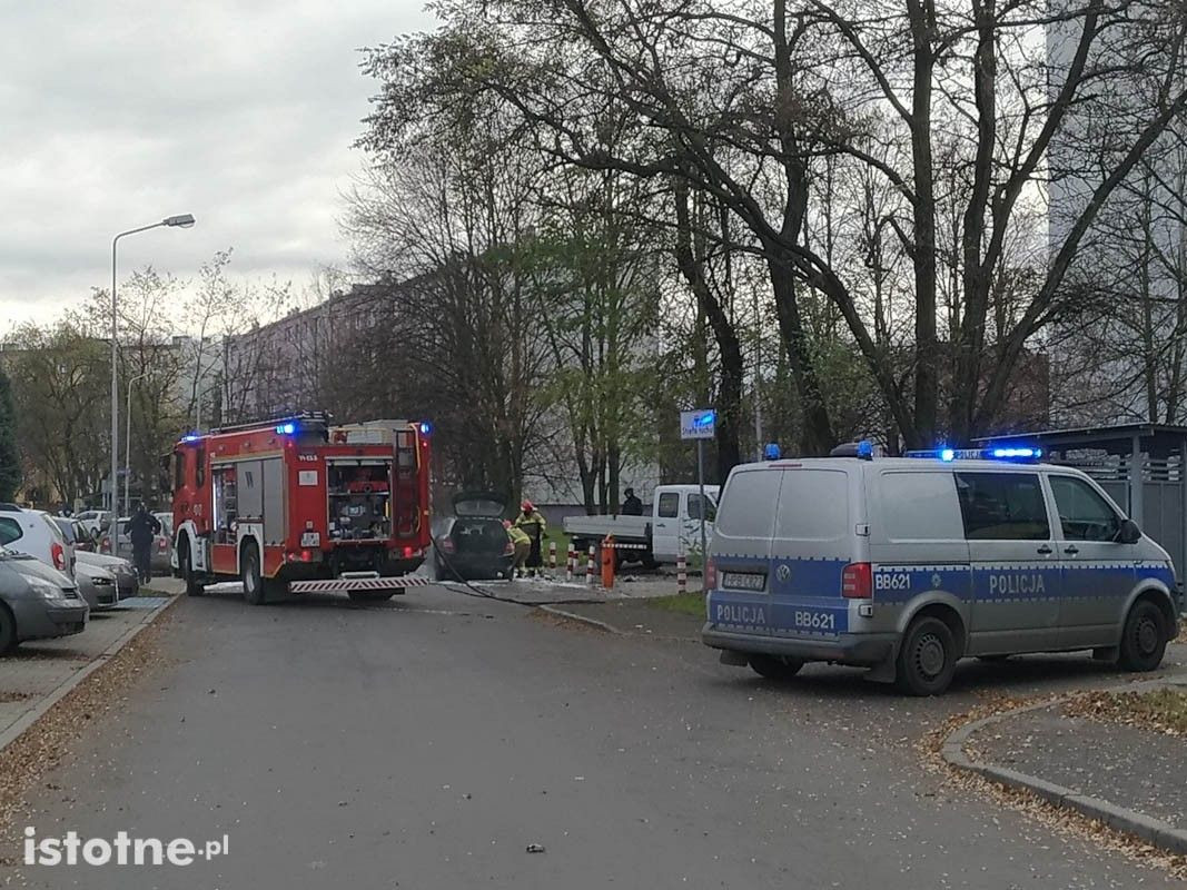 Pożar Mercedesa przy Jana Pawła II