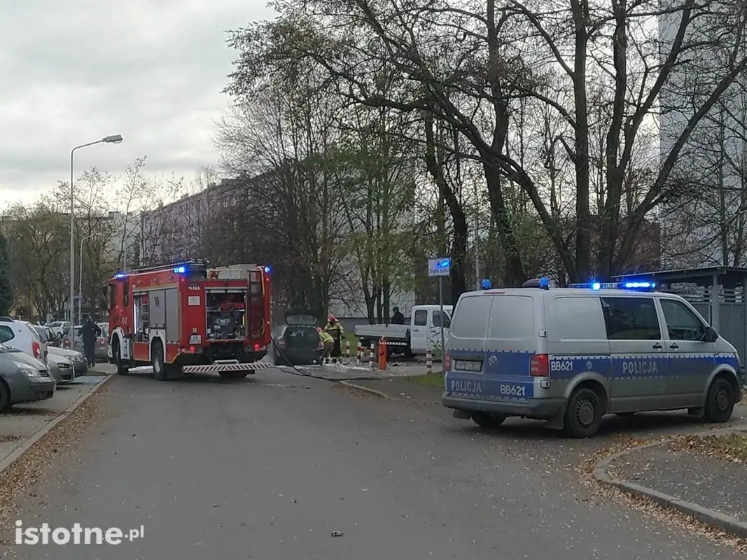 Pożar Mercedesa przy Jana Pawła II