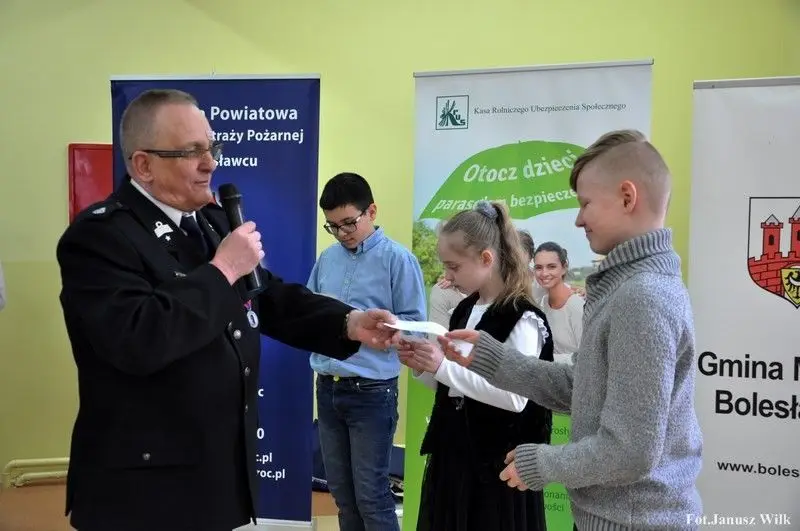 Zbigniew Bożęcki na zdjęciach Janusza Wilka z KP PSP Bolesławiec