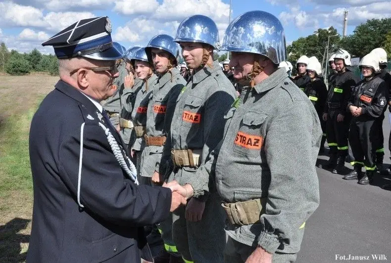 Zbigniew Bożęcki na zdjęciach Janusza Wilka z KP PSP Bolesławiec