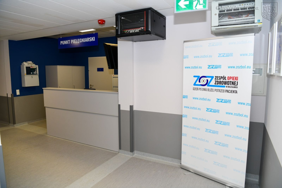 Szpital kontenerowy gotowy na przyjmowanie pacjentów zakażonych covidem