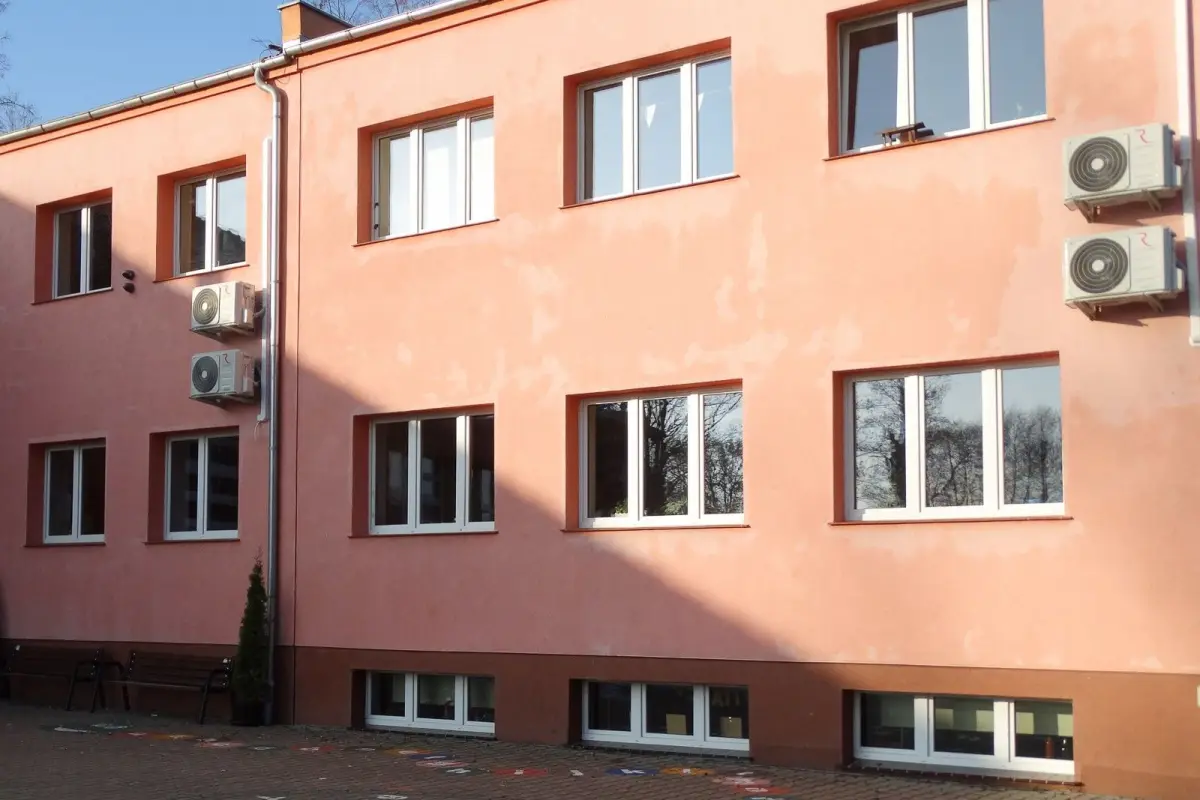 Szkoła w Gościszowie zainstalowała klimatyzatory z funkcją oczyszczania powietrza