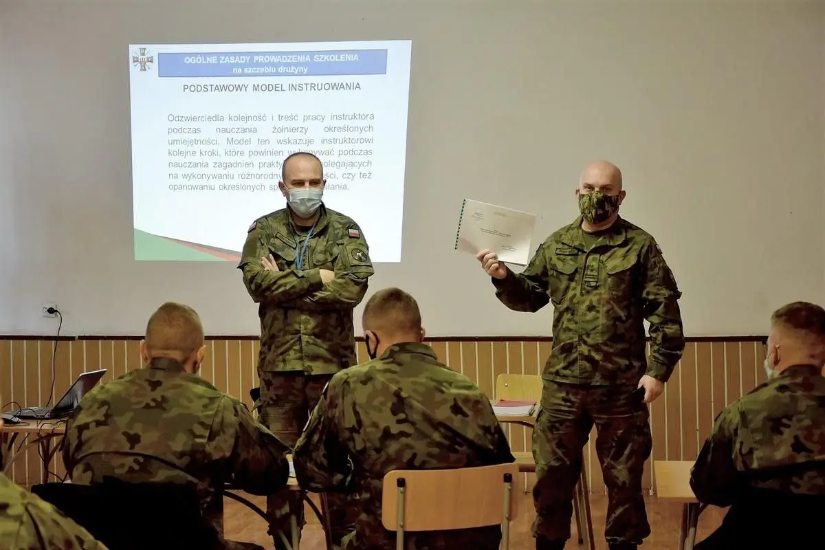 Przyszli podoficerowie 23 Śląskiego Pułku Artylerii w trakcie kursu instruktorsko-metodycznego