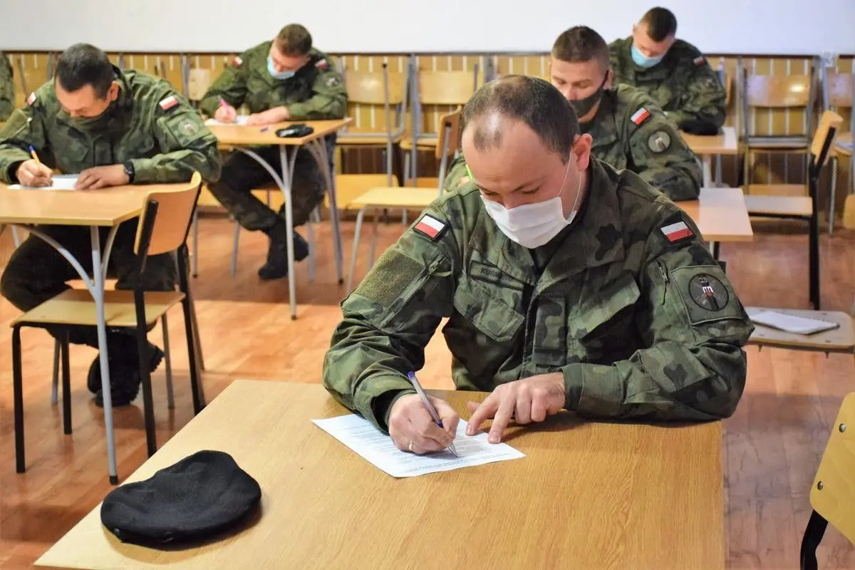 Przyszli podoficerowie 23 Śląskiego Pułku Artylerii w trakcie kursu instruktorsko-metodycznego