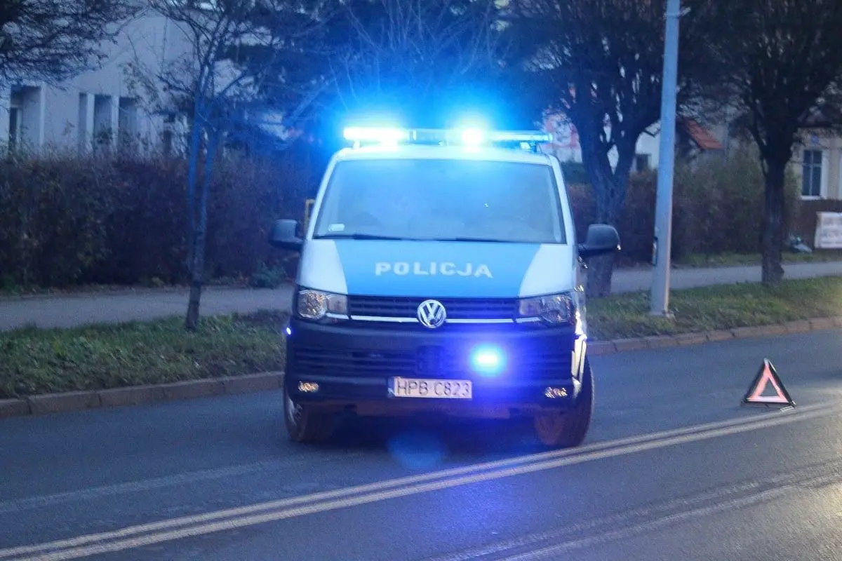 Volkswagen najechał na tył Opla przy alei Tysiąclecia