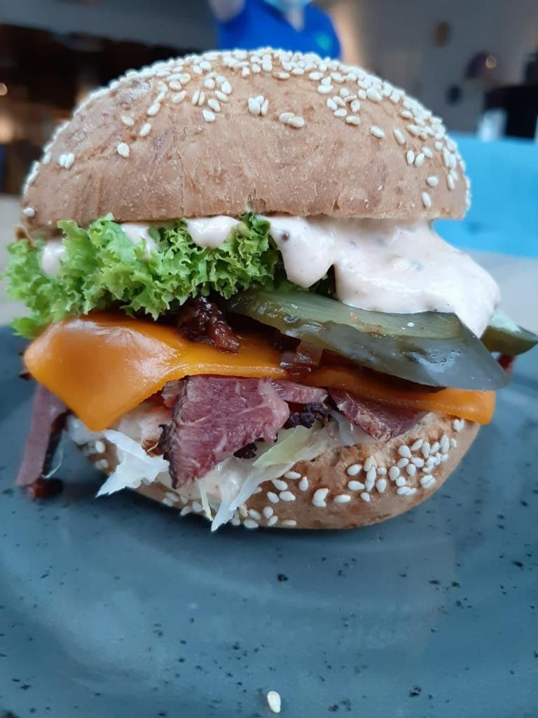 Rzemieślnicze pity i burgery w Winestone Bolesławiec