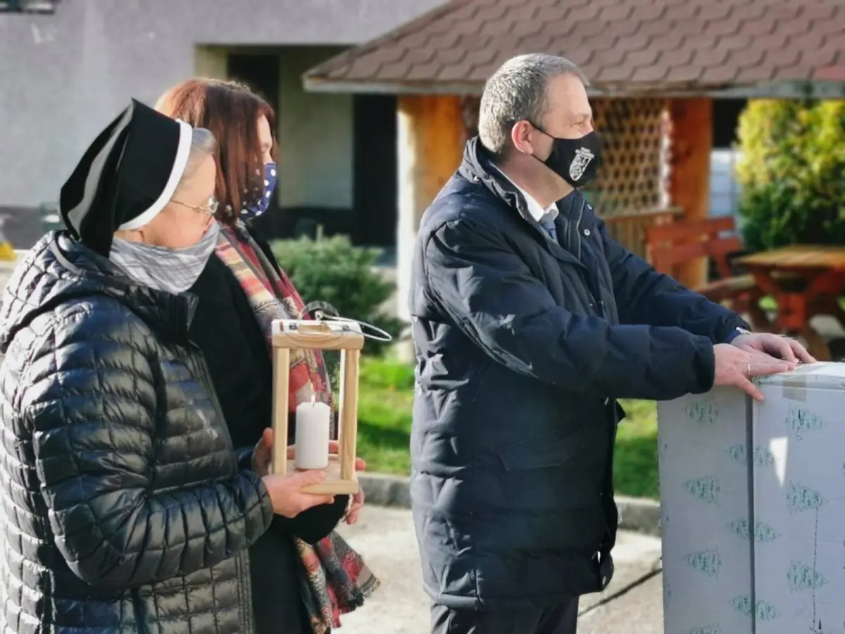 Przekazali Betlejemskie Światełko Pokoju