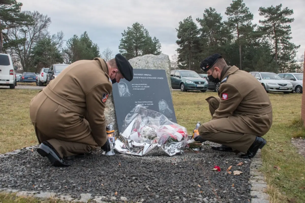 Pancerniacy pamiętają o poległych i zmarłych w zagranicznych misjach i operacjach