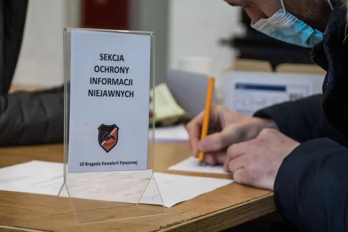10 Brygada Kawalerii Pancernej: ochotnicy wcieleni