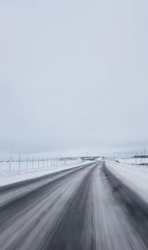 Ślisko na drogach w powiecie bolesławieckim