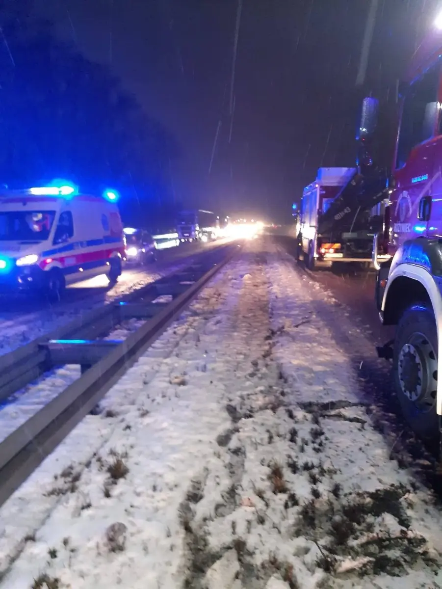 Akcja strażaków na A4