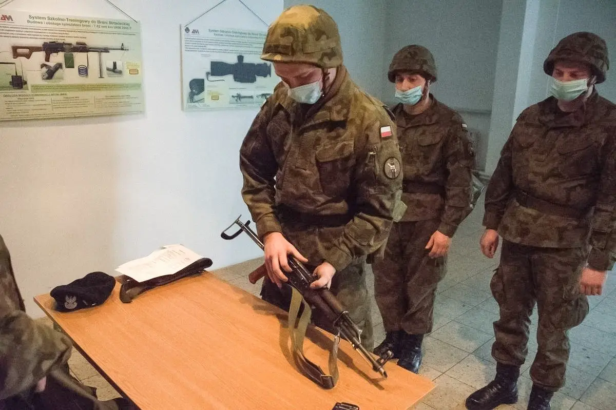 Elewi z 23 Pułku Artylerii trenowali strzelanie na symulatorze Śnieżnik