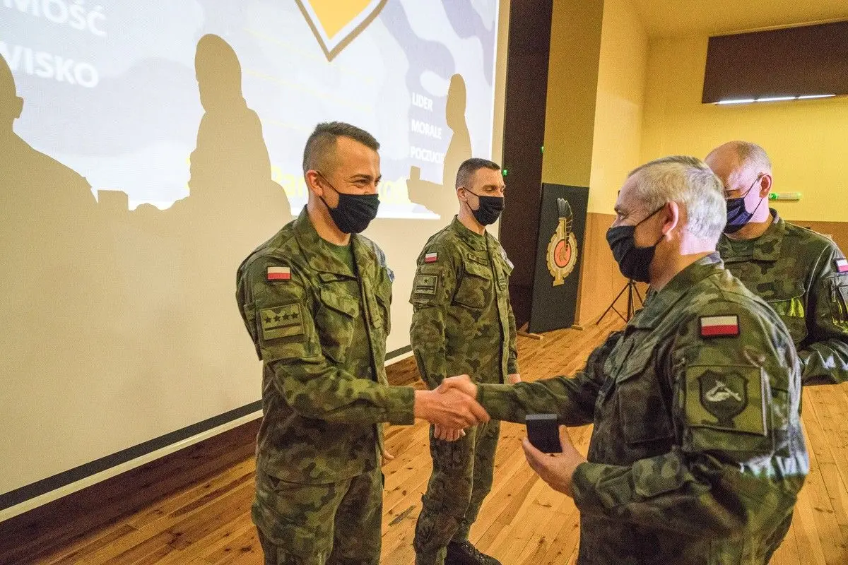 Żołnierze 10 Brygady Kawalerii Pancernej