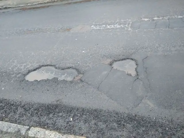 Dziury na ulicy Staszica