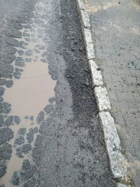 Dziury na ulicy Staszica