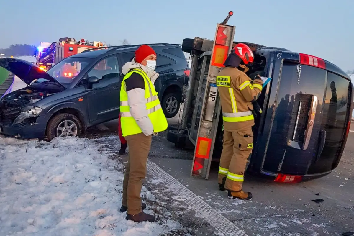 Wypadek autolawety na A4