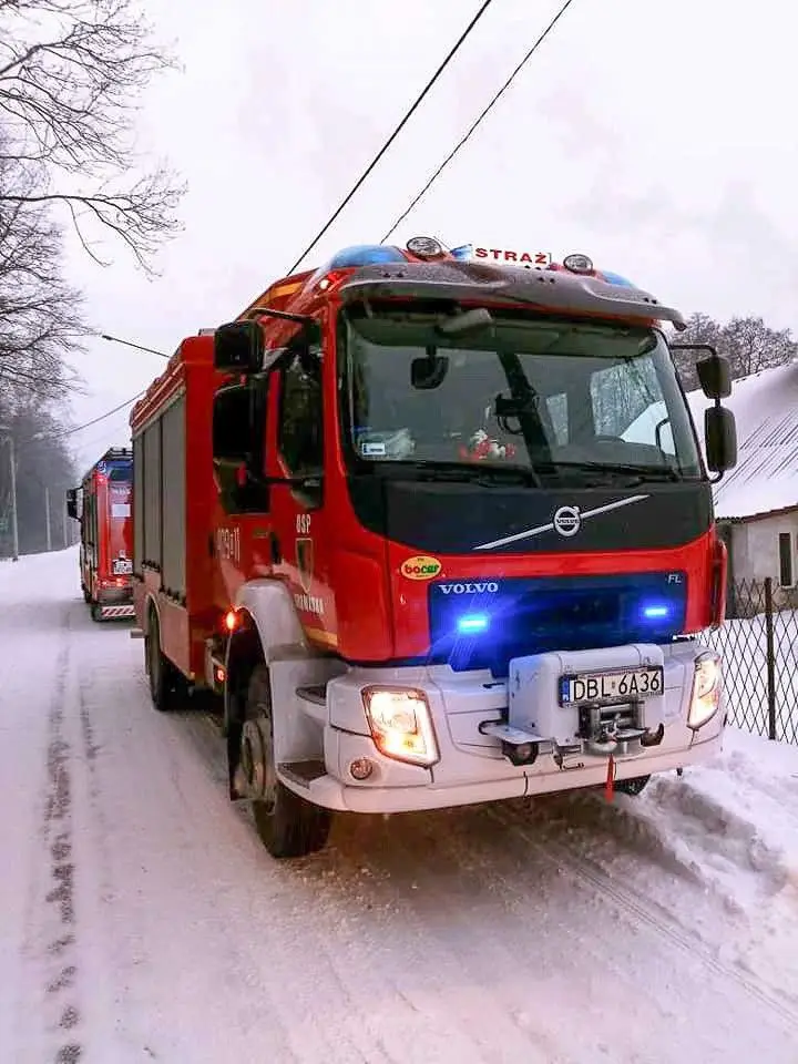 Akcja straży pożarnej w miejscowości Modła