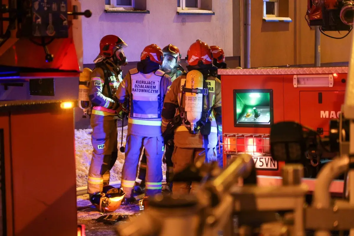Pożar w kamienicy przy ulicy Żwirki i Wigury 3 w Bolesławcu
