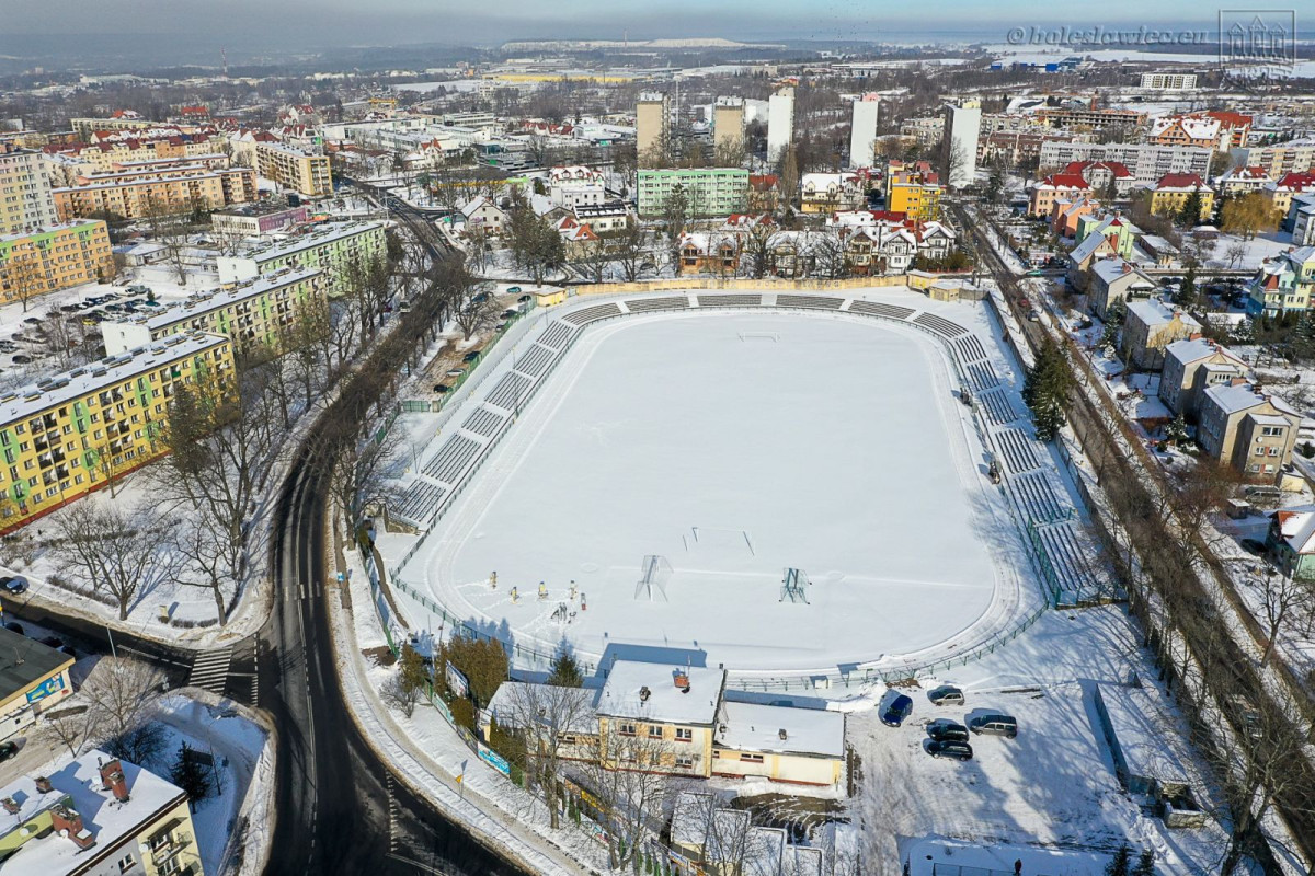 Stadion w Bolesławcu zimą
