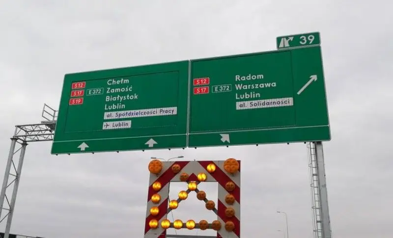 Oznakowanie na drogach szybkiego ruchu