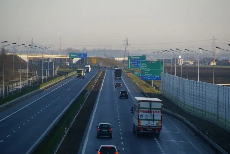 Oznakowanie na drogach szybkiego ruchu