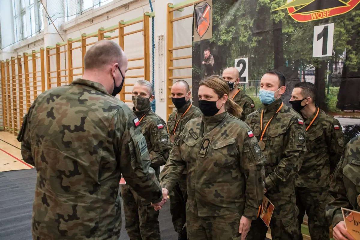 Najlepsi tenisiści w 10 Brygadzie Kawalerii Pancernej w Świętoszowie