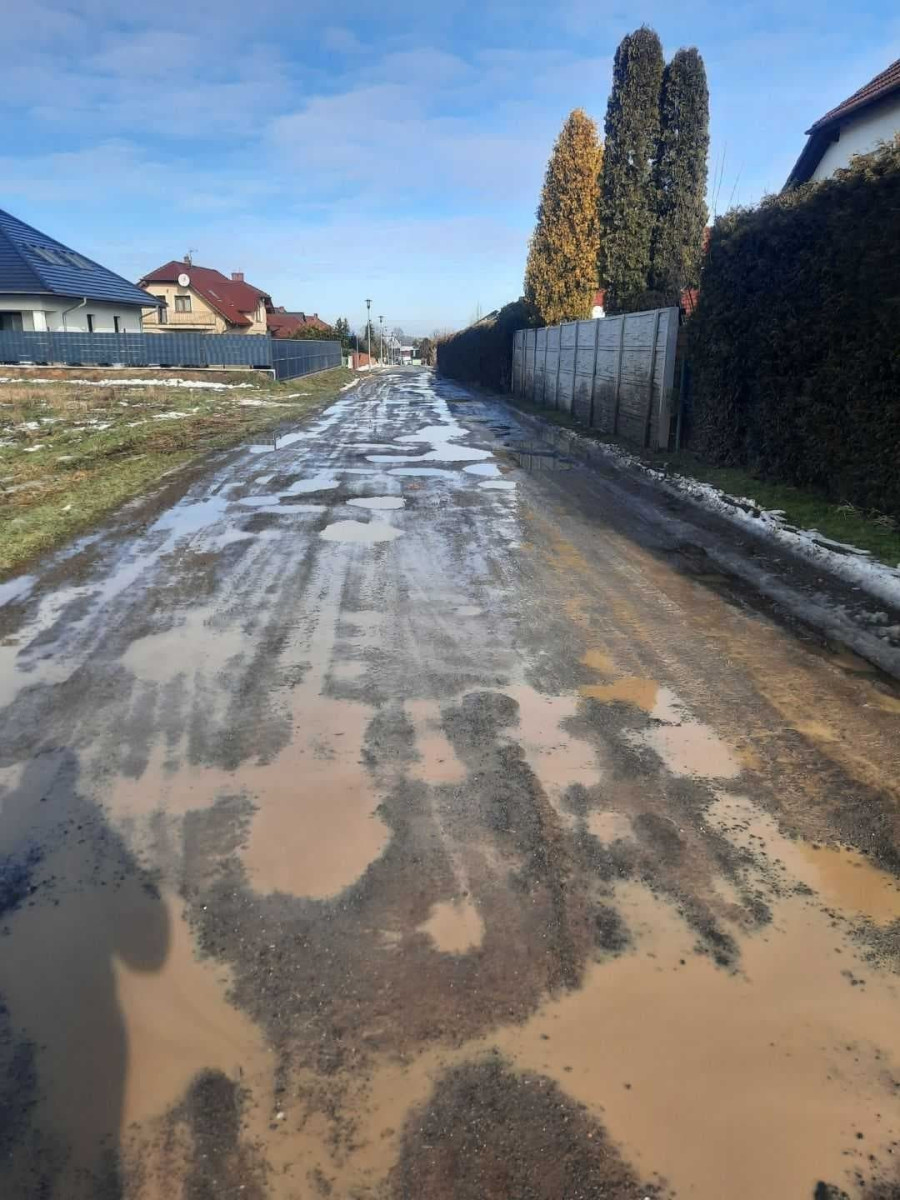 Droga dojazdowa do domków w Bolesławicach