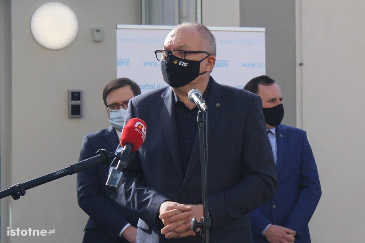 Rok walki z pandemią covid-19 - konferencja w Bolesławcu