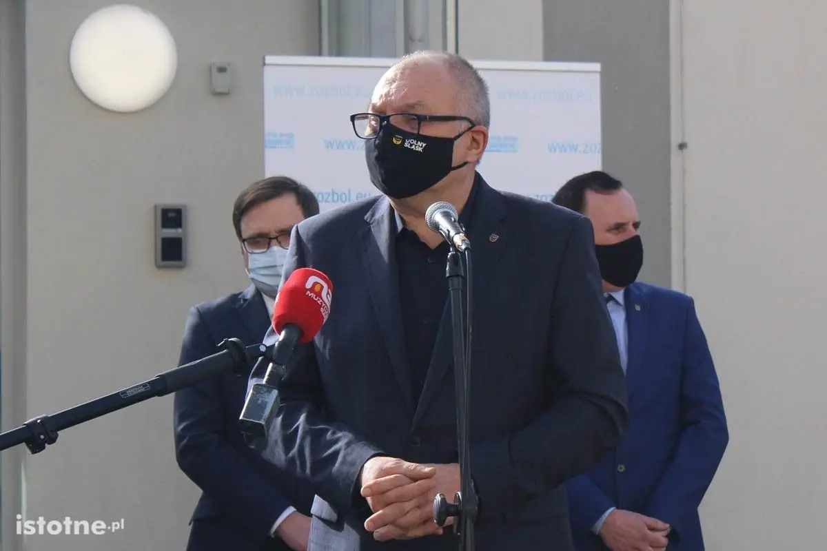 Rok walki z pandemią covid-19 - konferencja w Bolesławcu