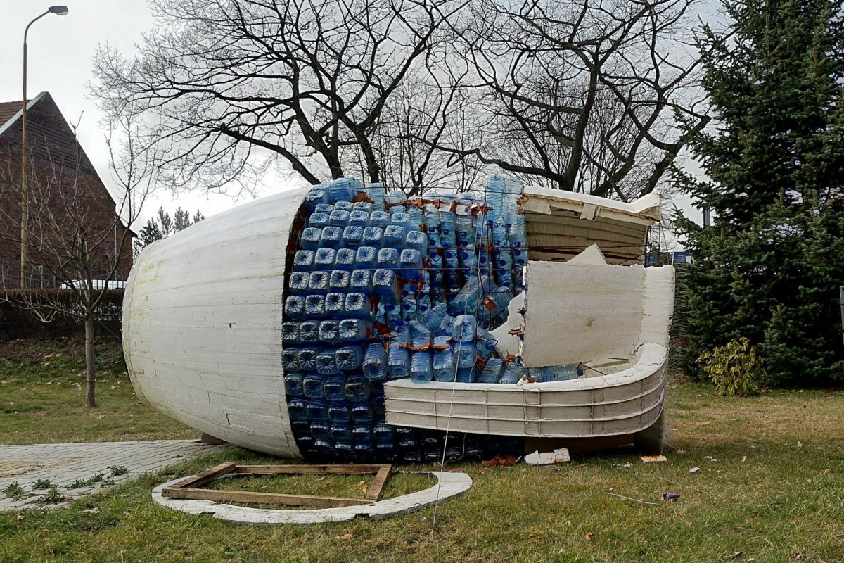 Recykling dzbana, konstrukcji Waldemara Cieślaka