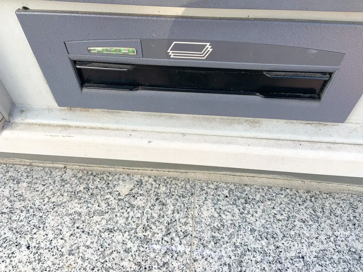 Bankomat przy ulicy Sądowej w Bolesławcu