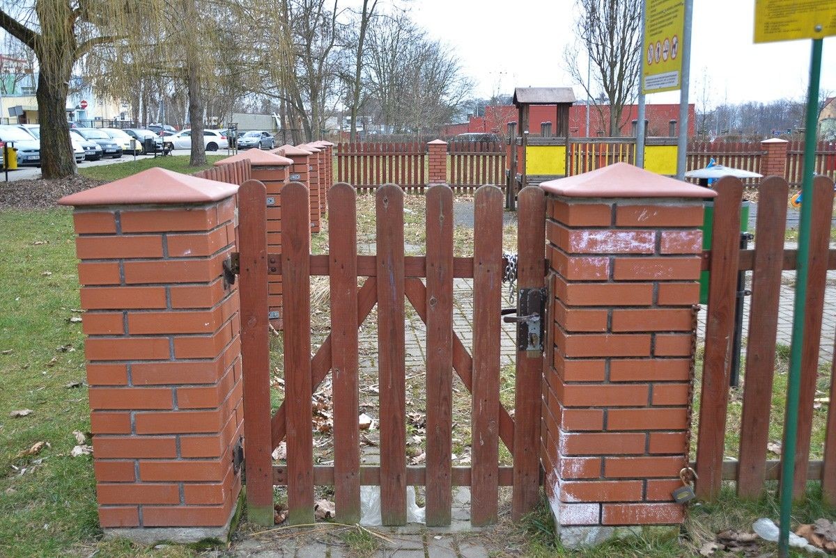 Plac zabaw przy al. Wojska Polskiego w Bolesławcu