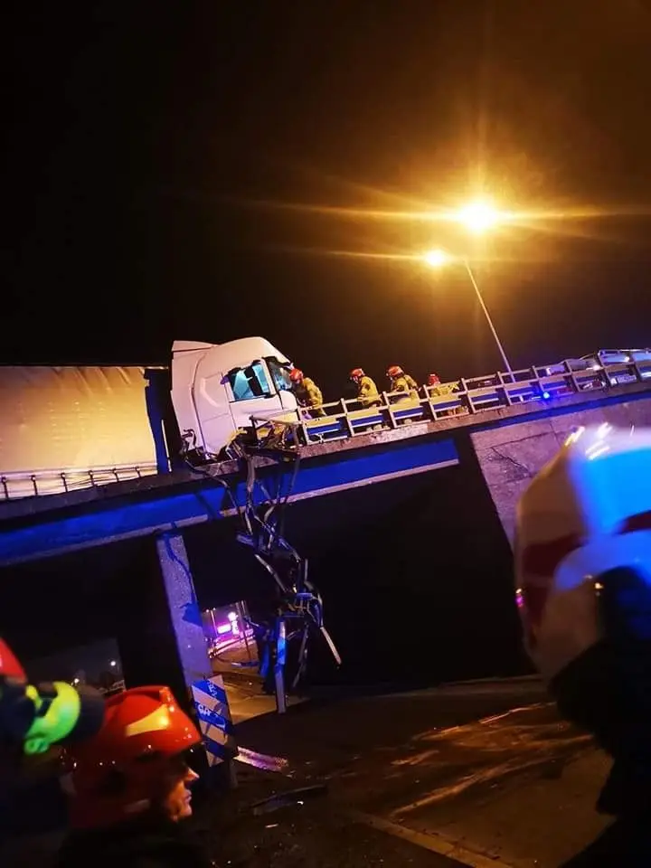 Akcja straży pożarnej na A4
