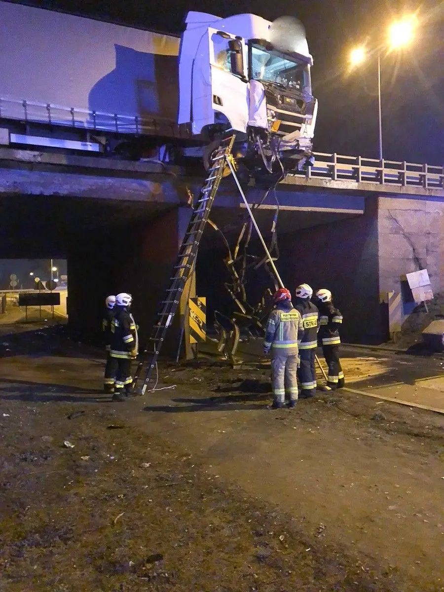 Akcja straży pożarnej na A4